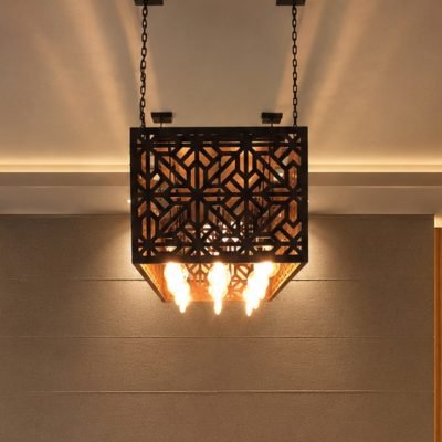 4. Vintage Elegance metal chandlier